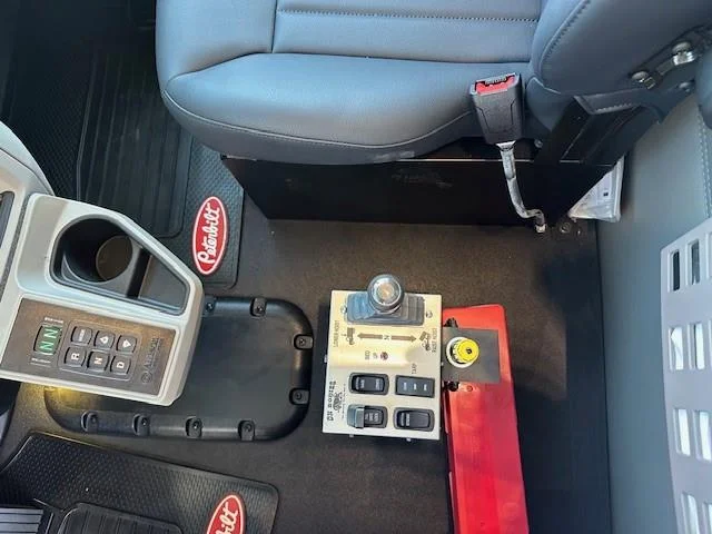 2027 Peterbilt 567 - image 16