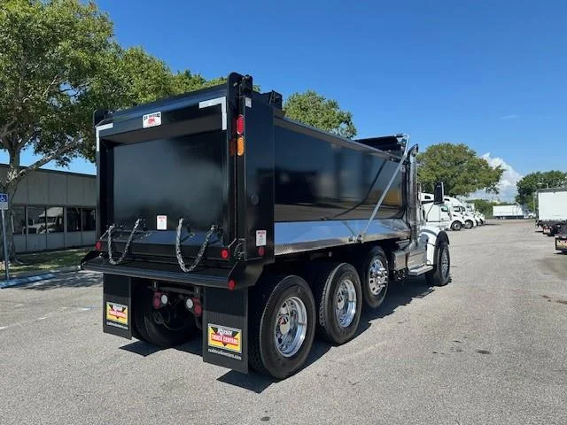 2027 Peterbilt 567 - image 6