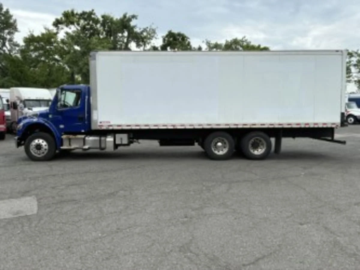 2020 Freightliner M2 106 in Newark, NJ — photo 9