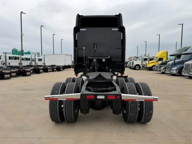 2022 Peterbilt 389 — photo 7