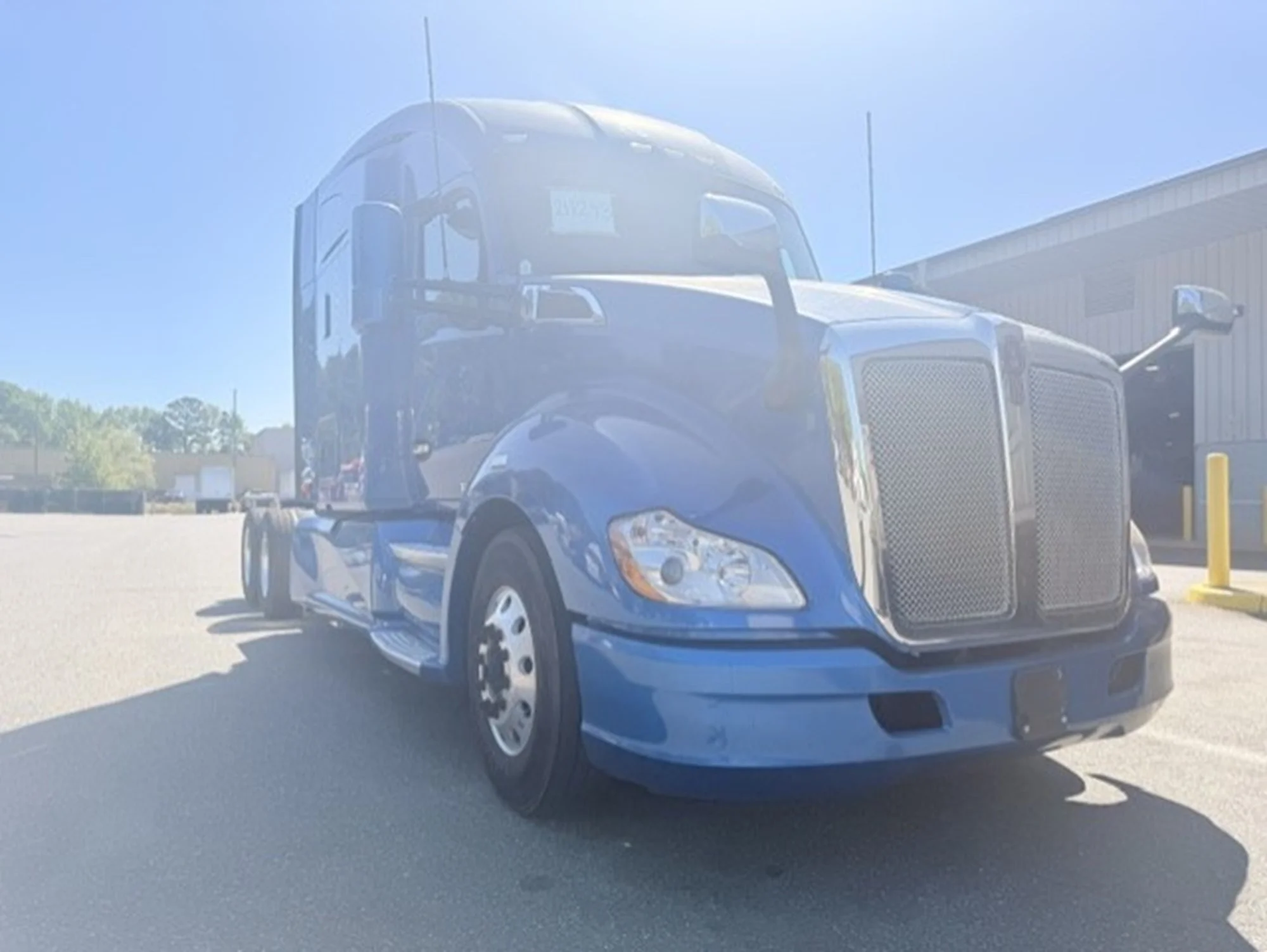 2021 Kenworth T680 - image 2