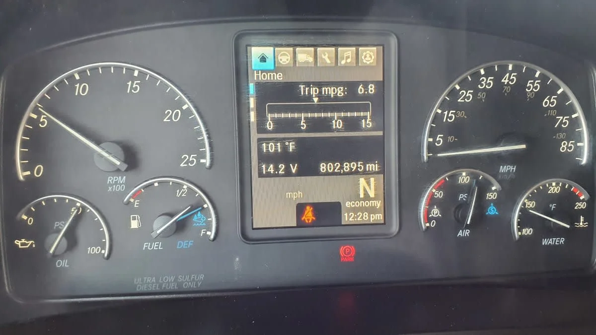 2020 Freightliner Cascadia in Birmingham, AL — photo 13