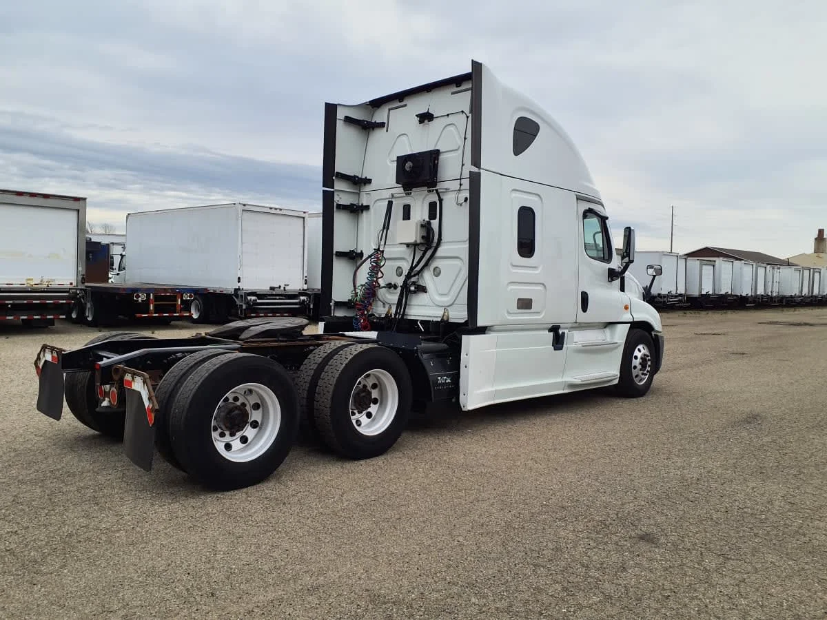 2016 Freightliner Cascadia in Wayland, MI — photo 4