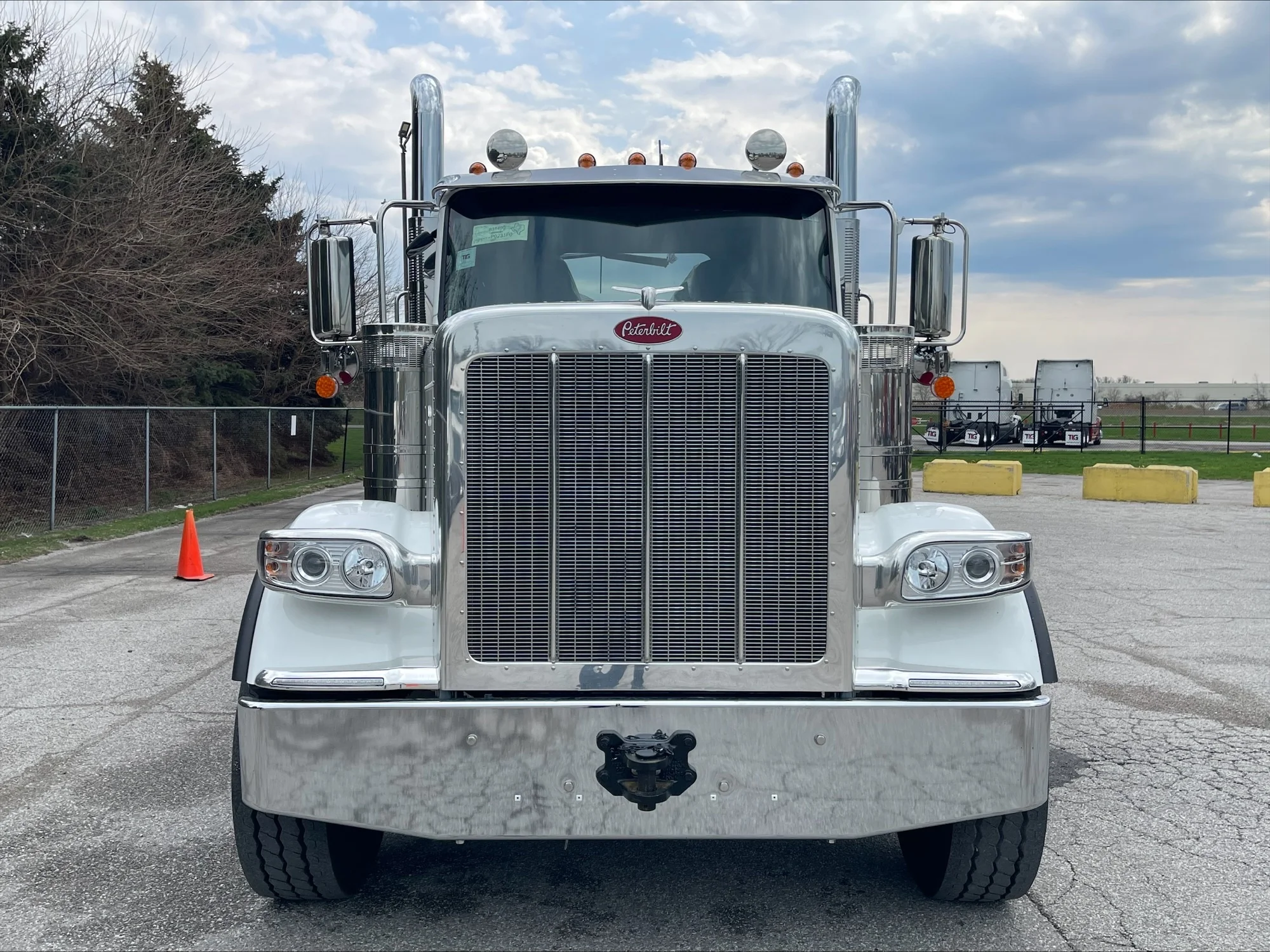 2027 Peterbilt 589 in Portland, OR — photo 8