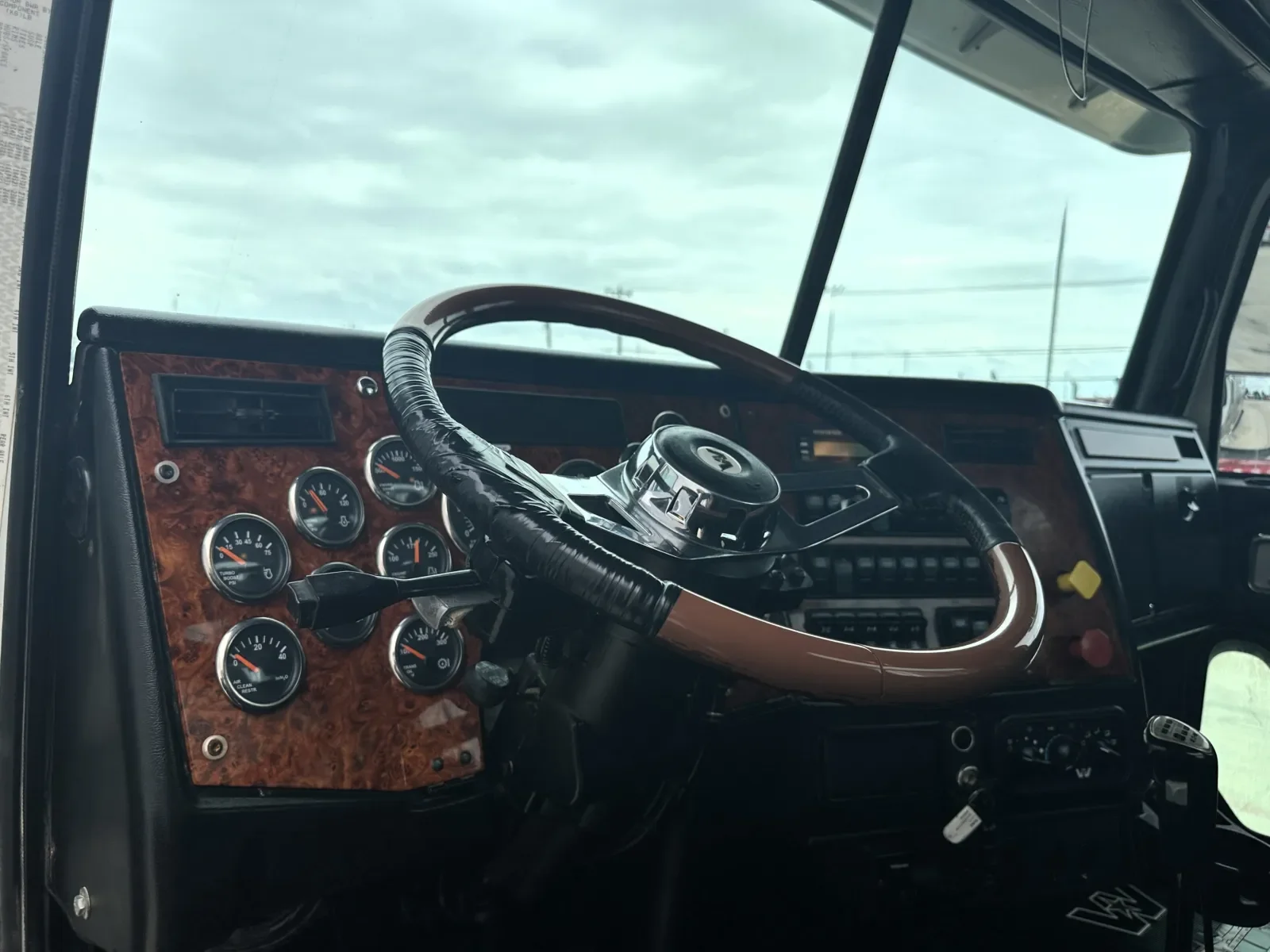 2012 Western Star 4900 in Hutchins, TX — photo 15