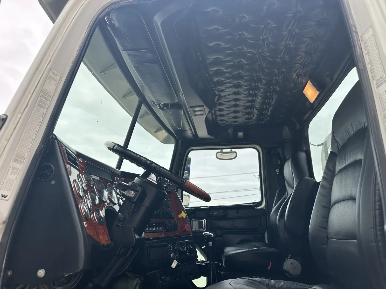2012 Western Star 4900 in Hutchins, TX — photo 14