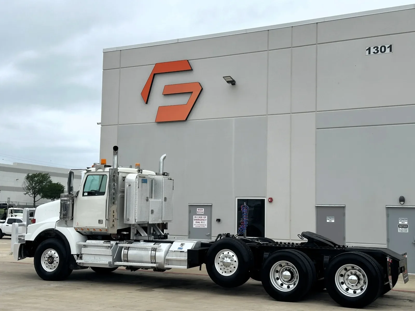 2012 Western Star 4900 in Hutchins, TX — photo 6