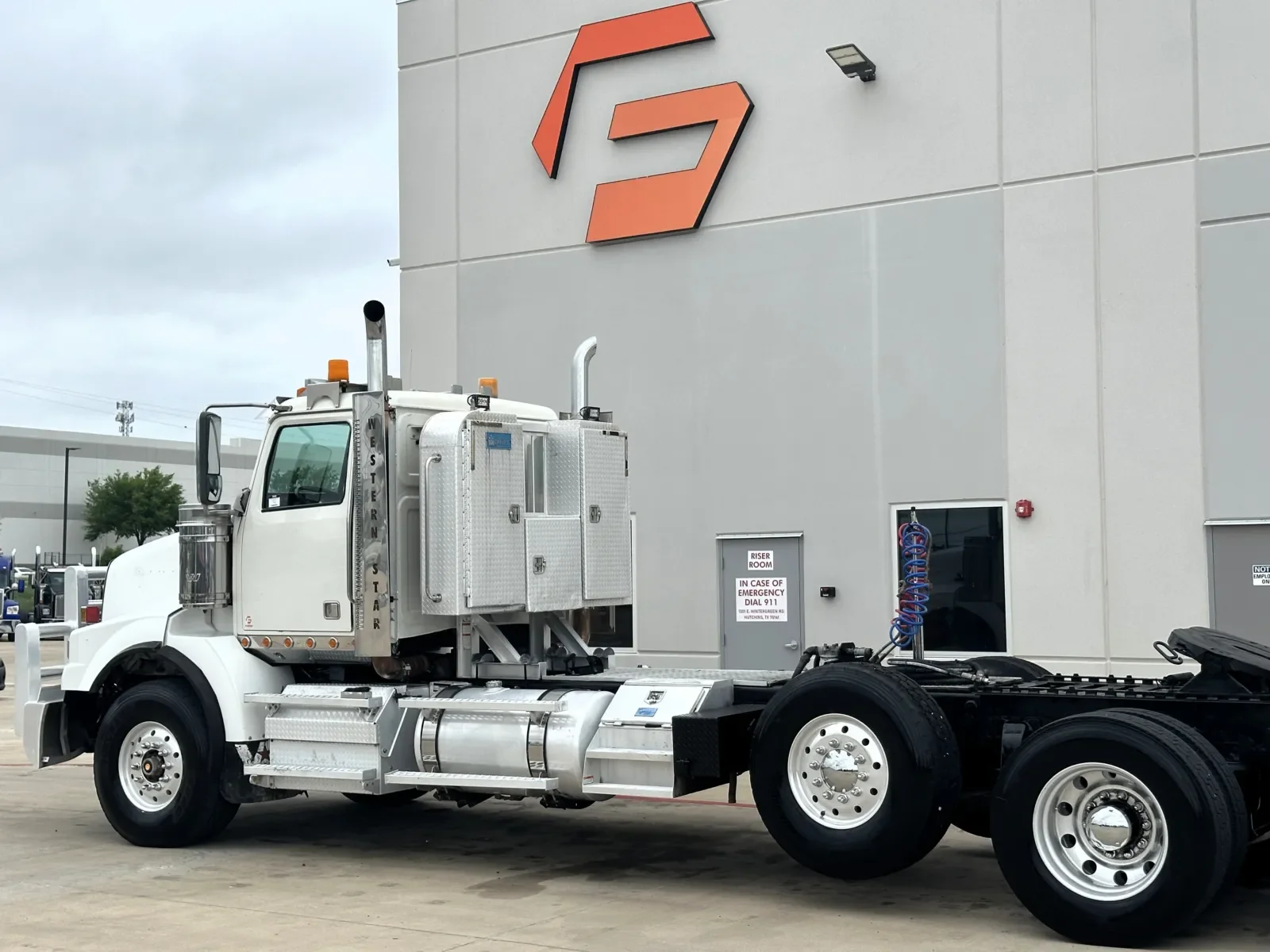 2012 Western Star 4900 in Hutchins, TX — photo 8