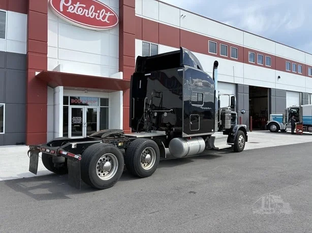 2022 Peterbilt 389 in Missoula, MT — photo 7