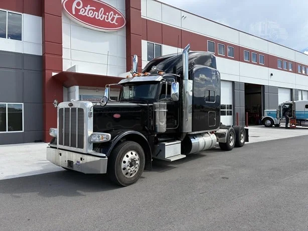 2022 Peterbilt 389 in Missoula, MT — photo 2