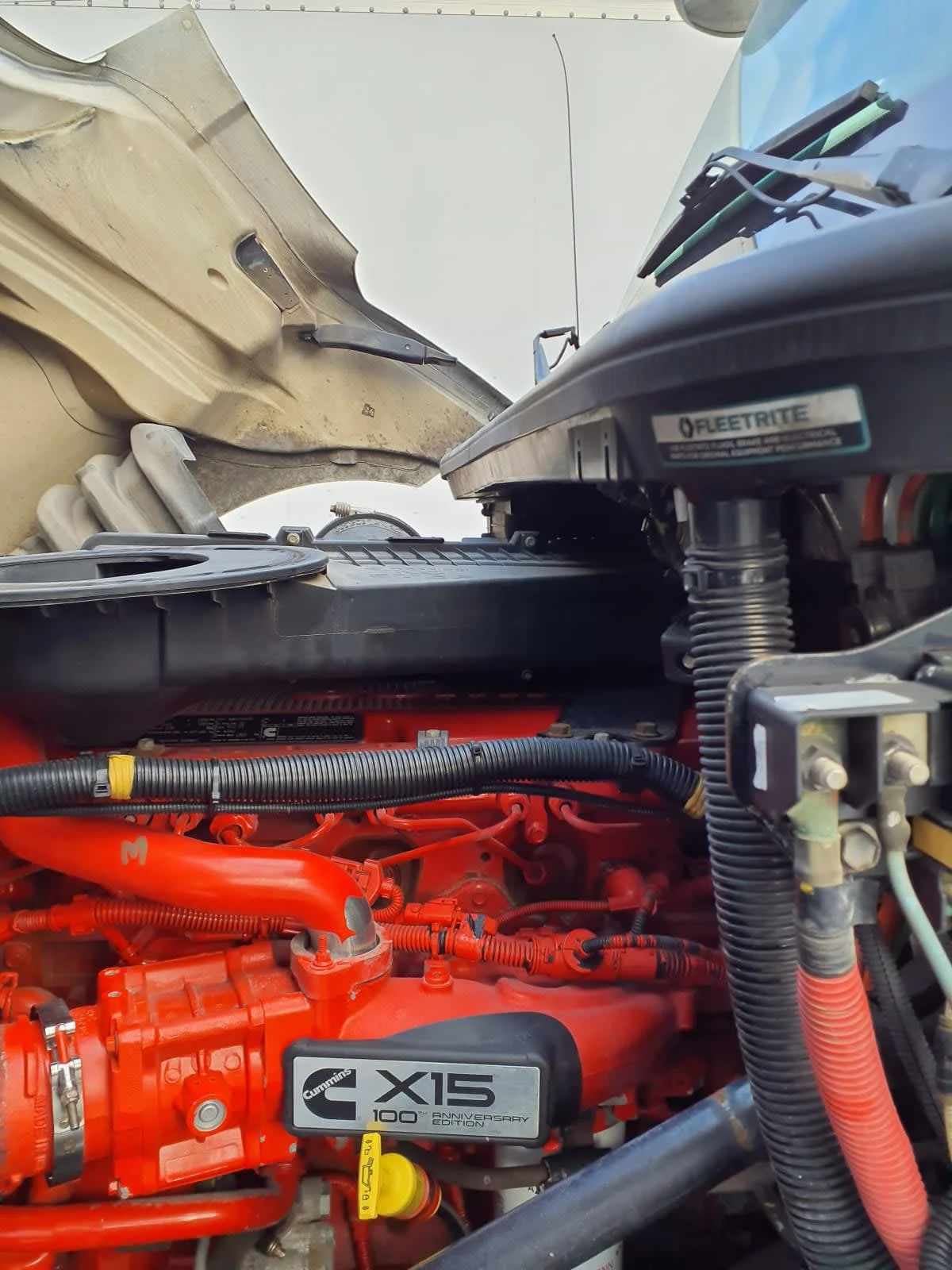 2020 International LT - image 9