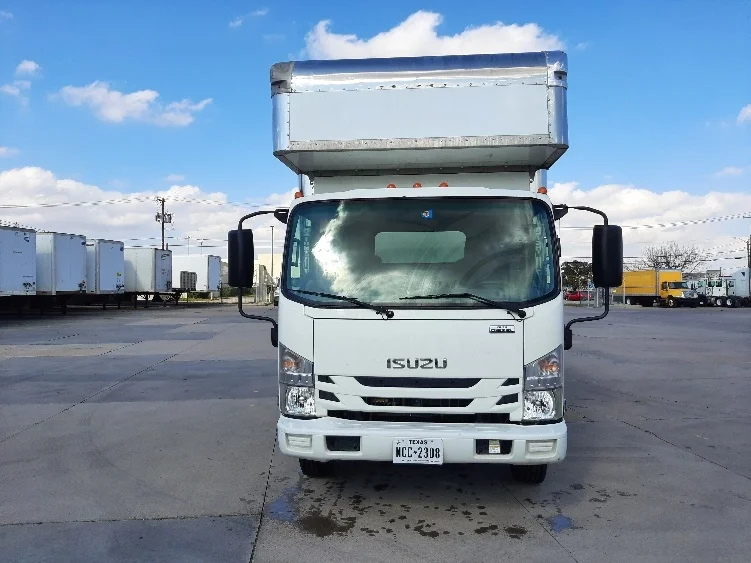 2020 Isuzu NRR - image 2