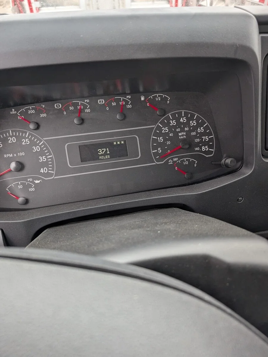 2025 International MV - image 8