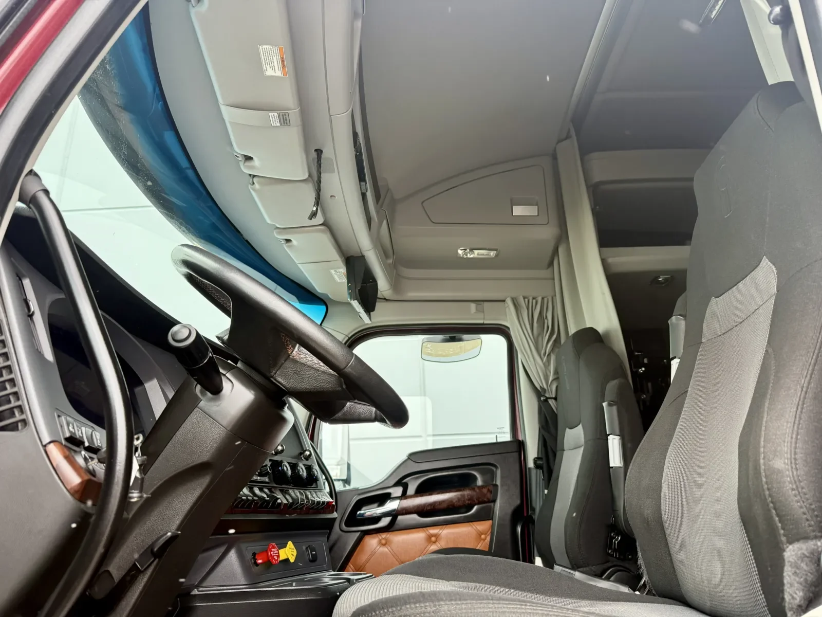 2024 Kenworth W990 - image 14