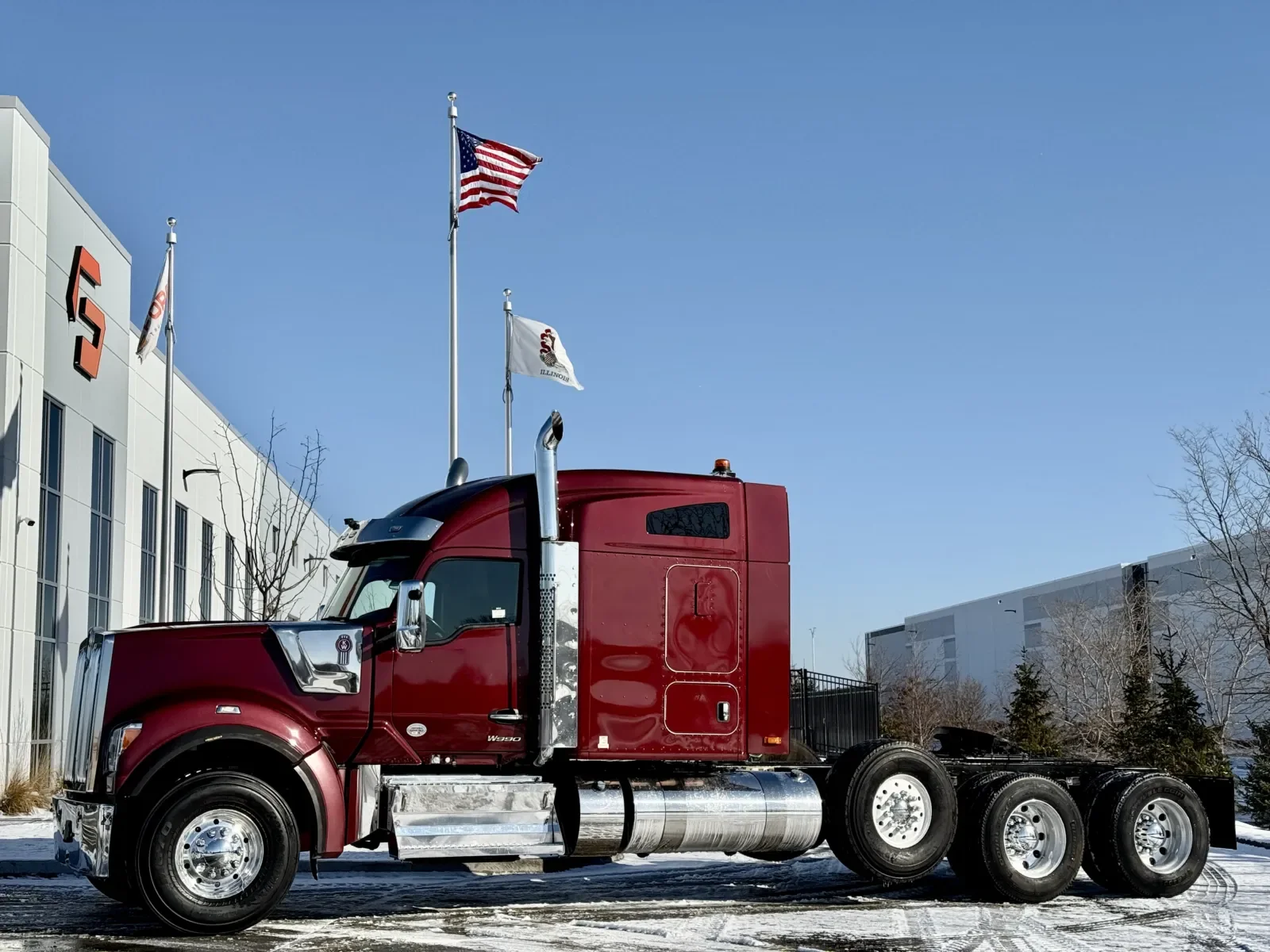 2024 Kenworth W990 in New Lenox, IL
