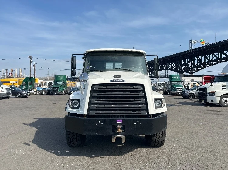 2020 Freightliner 114SD - image 2