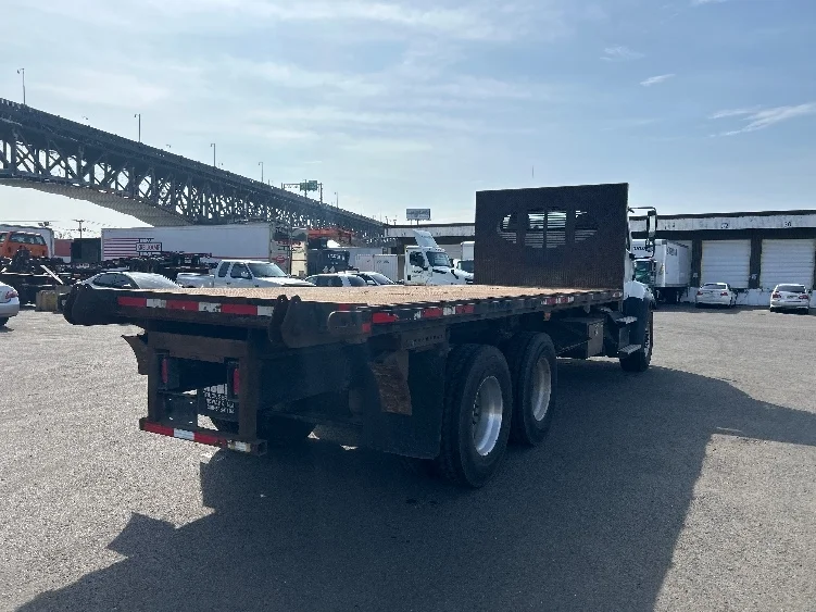 2020 Freightliner 114SD in Kearny, NJ — photo 9