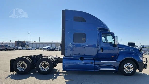 2023 International LT in Location: Springfield, OH — photo 4