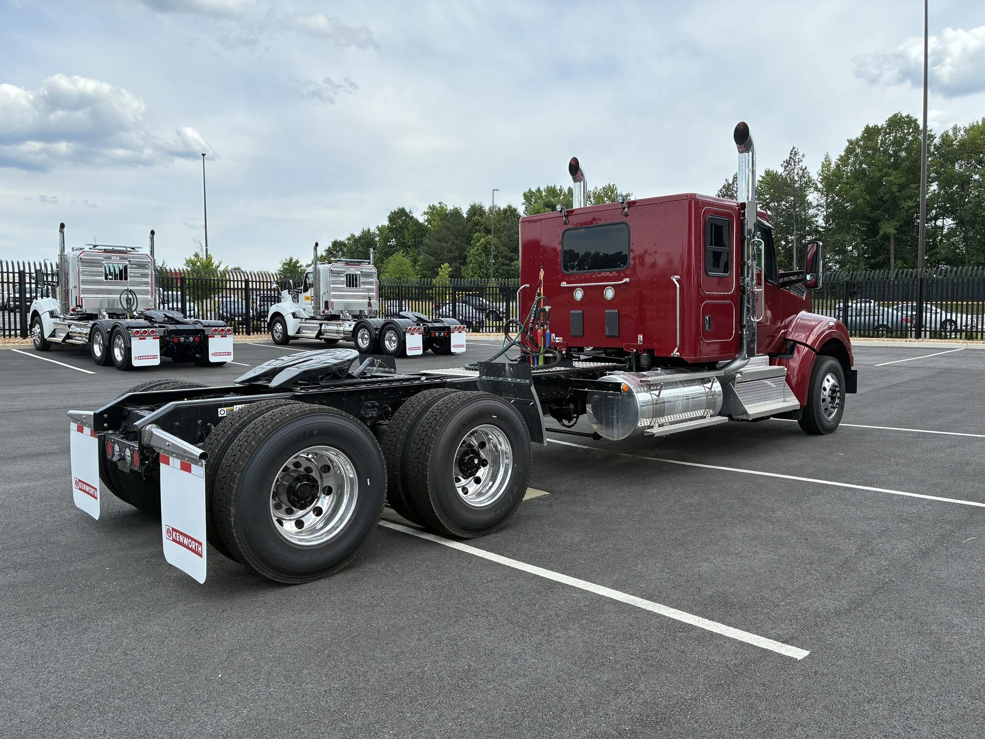 2027 Kenworth T880 in Lynchburg, VA — photo 6