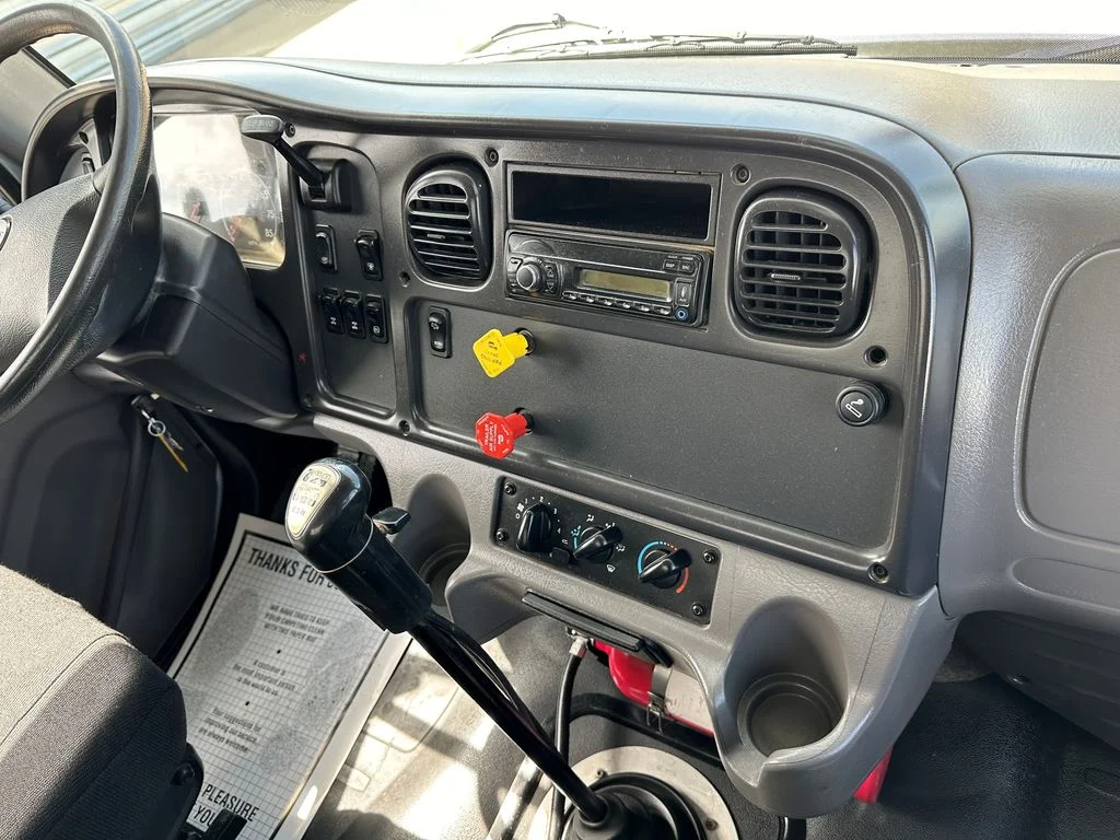 2017 Freightliner eM2 in Fresno, CA — photo 4