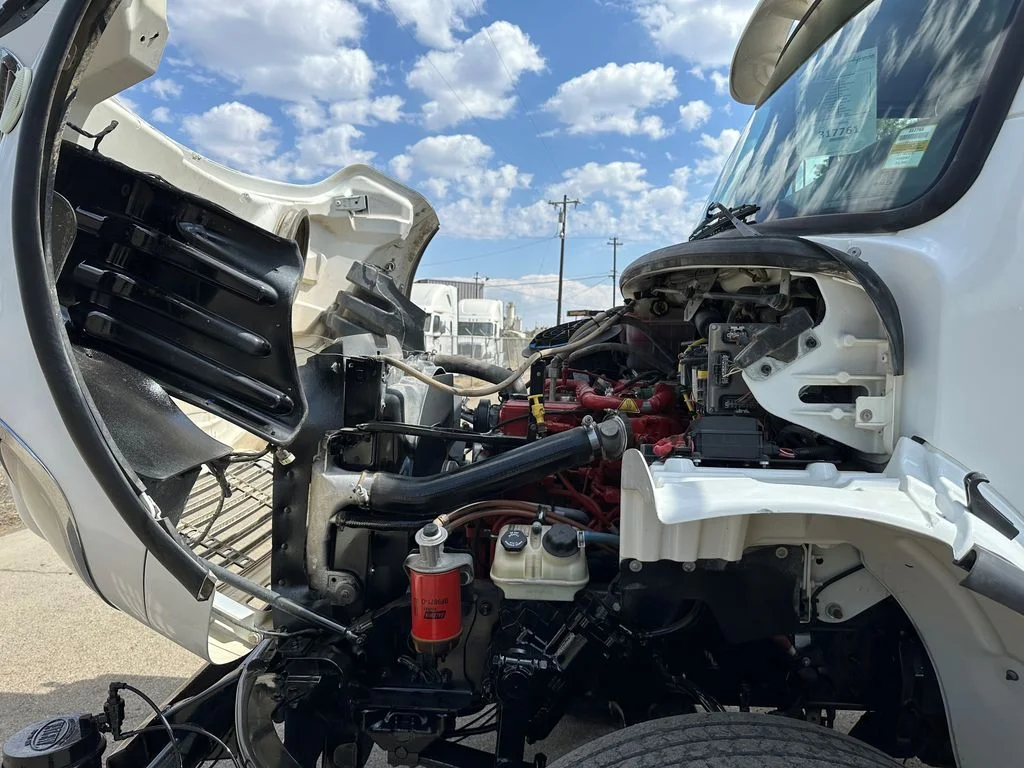 2017 Freightliner eM2 in Fresno, CA — photo 6