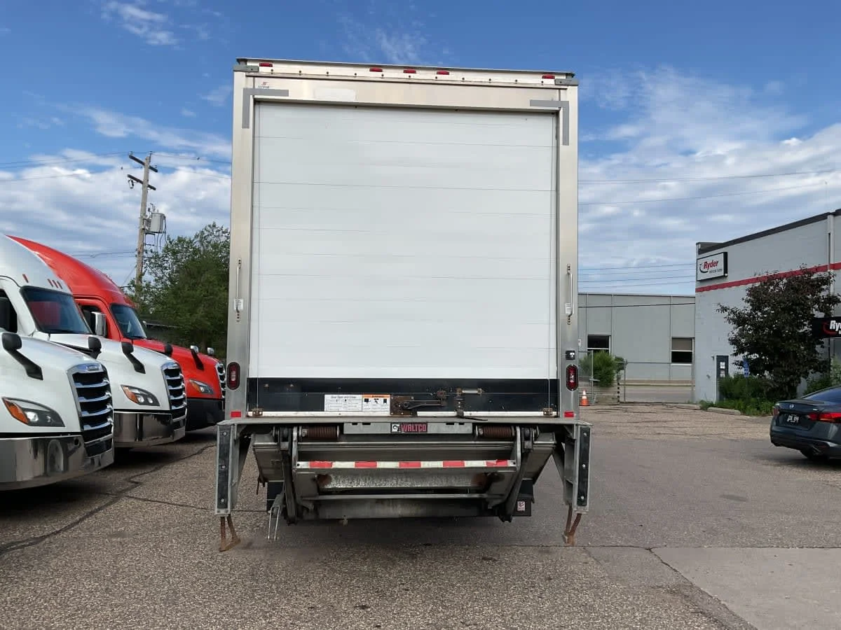2018 International 4300 in Minneapolis, MN — photo 5