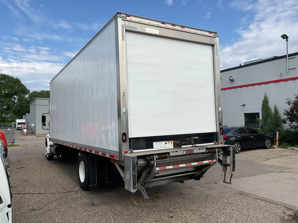 2018 International 4300 in Minneapolis, MN — photo 6