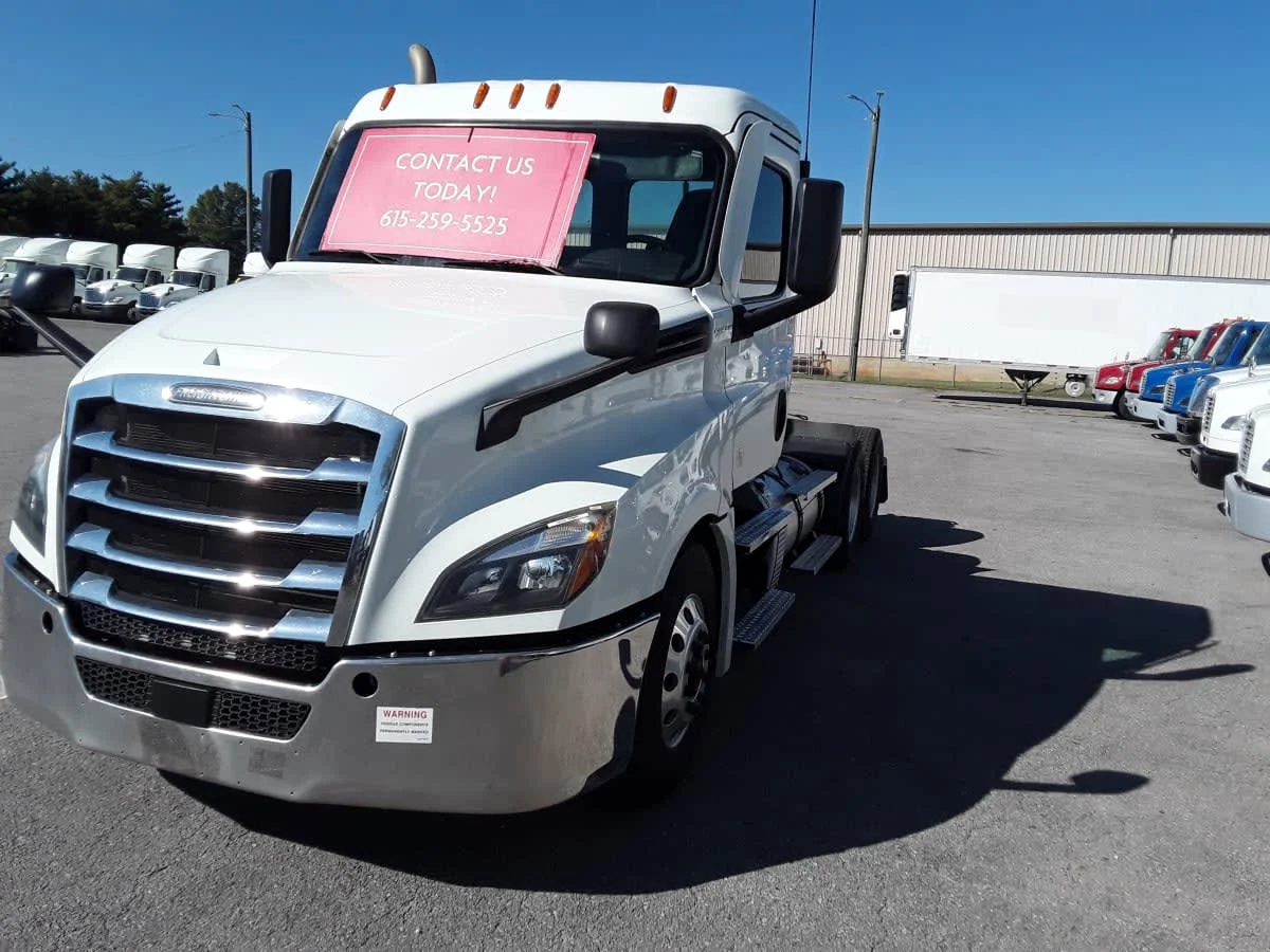 2021 Freightliner Cascadia in La Vergne, TN