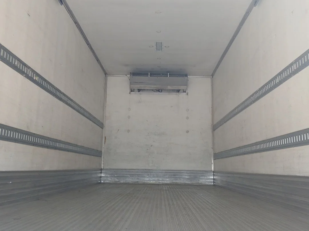 2020 Hino 268 - image 1