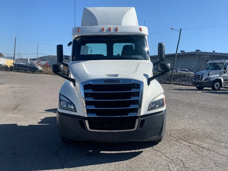 2020 Freightliner Cascadia in Nashville (Mount Juliet), TN — photo 2