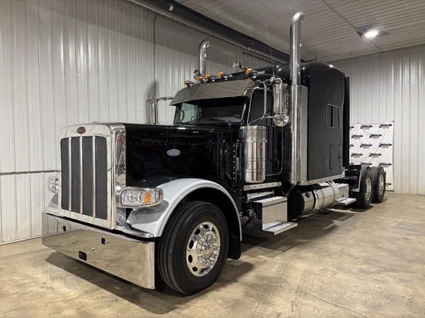 2019 Peterbilt 389 in Hartford, SD
