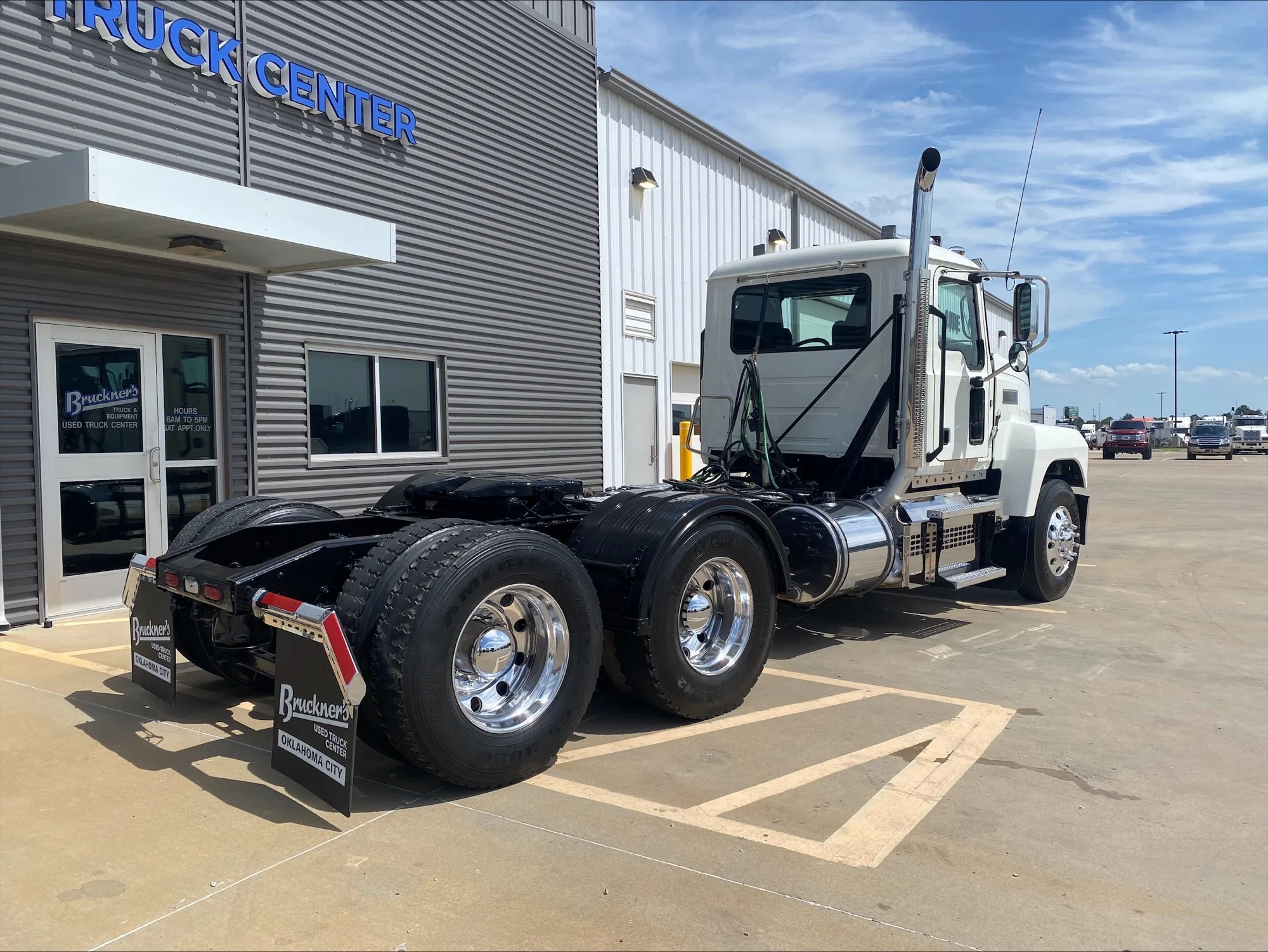 2021 Mack Pinnacle in Tulsa, OK — photo 5