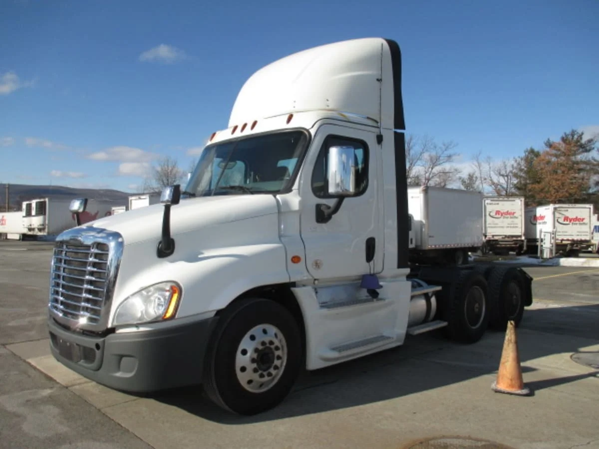 2019 Freightliner Cascadia in Allentown, PA