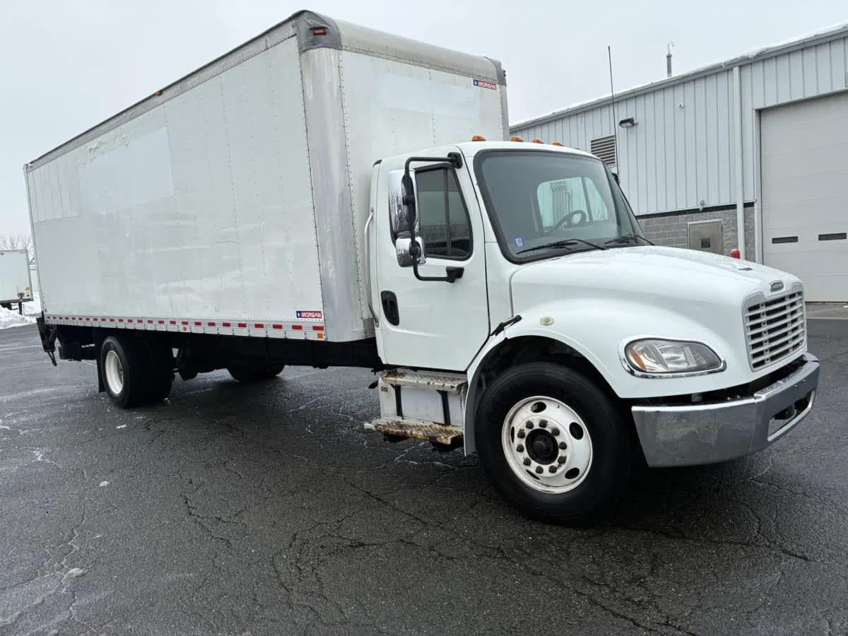 2020 Freightliner M2 106 in Newark, NJ — photo 3