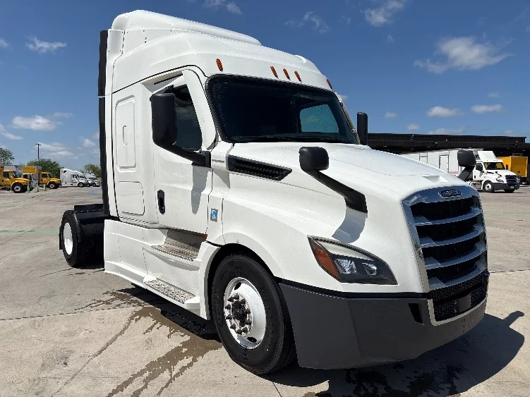 2020 Freightliner Cascadia in Fort Worth, TX