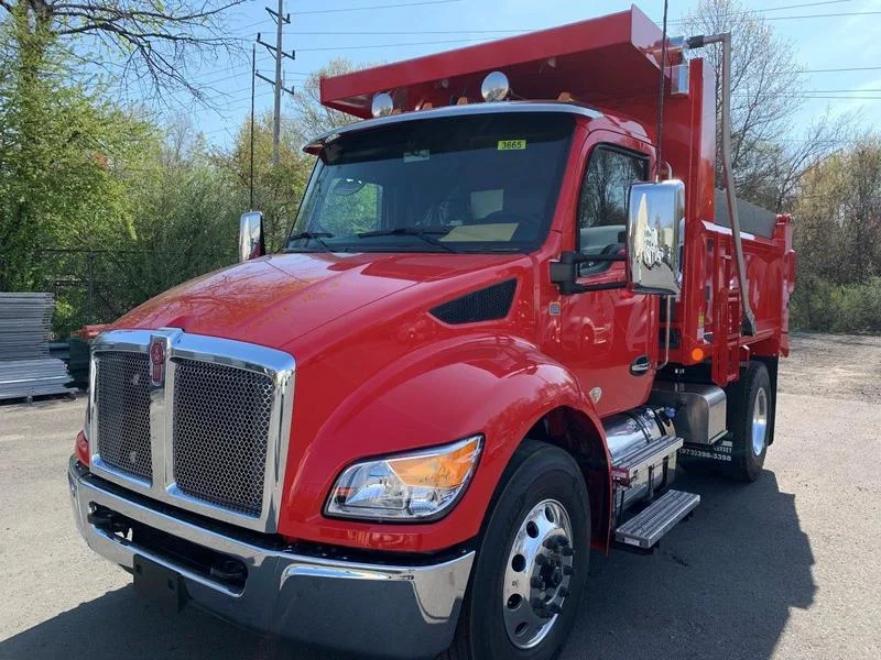 2025 Kenworth T380
