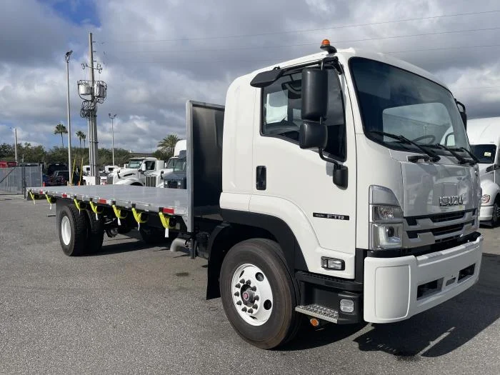 2026 Isuzu FTR — photo 6