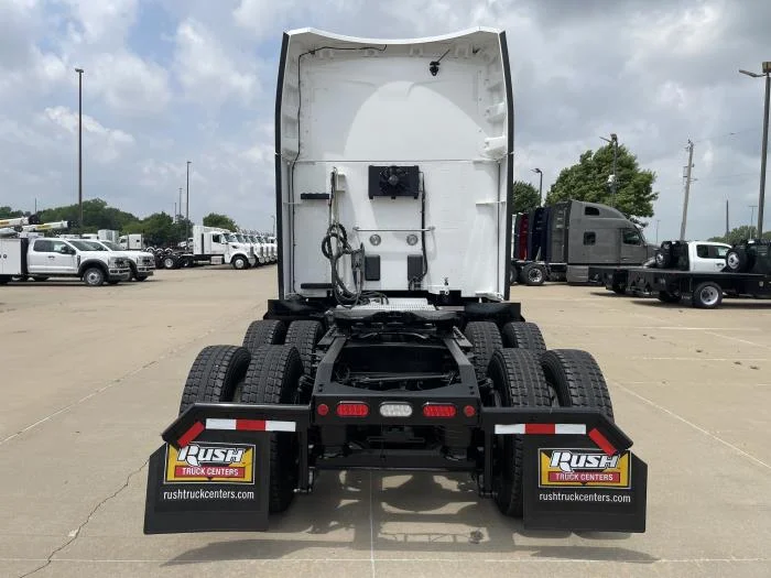 2022 Peterbilt 579 - image 10