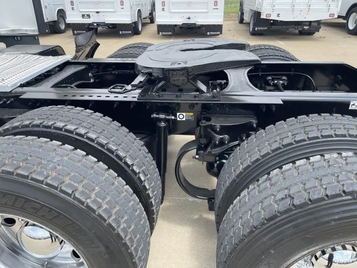 2022 Peterbilt 579 - image 12