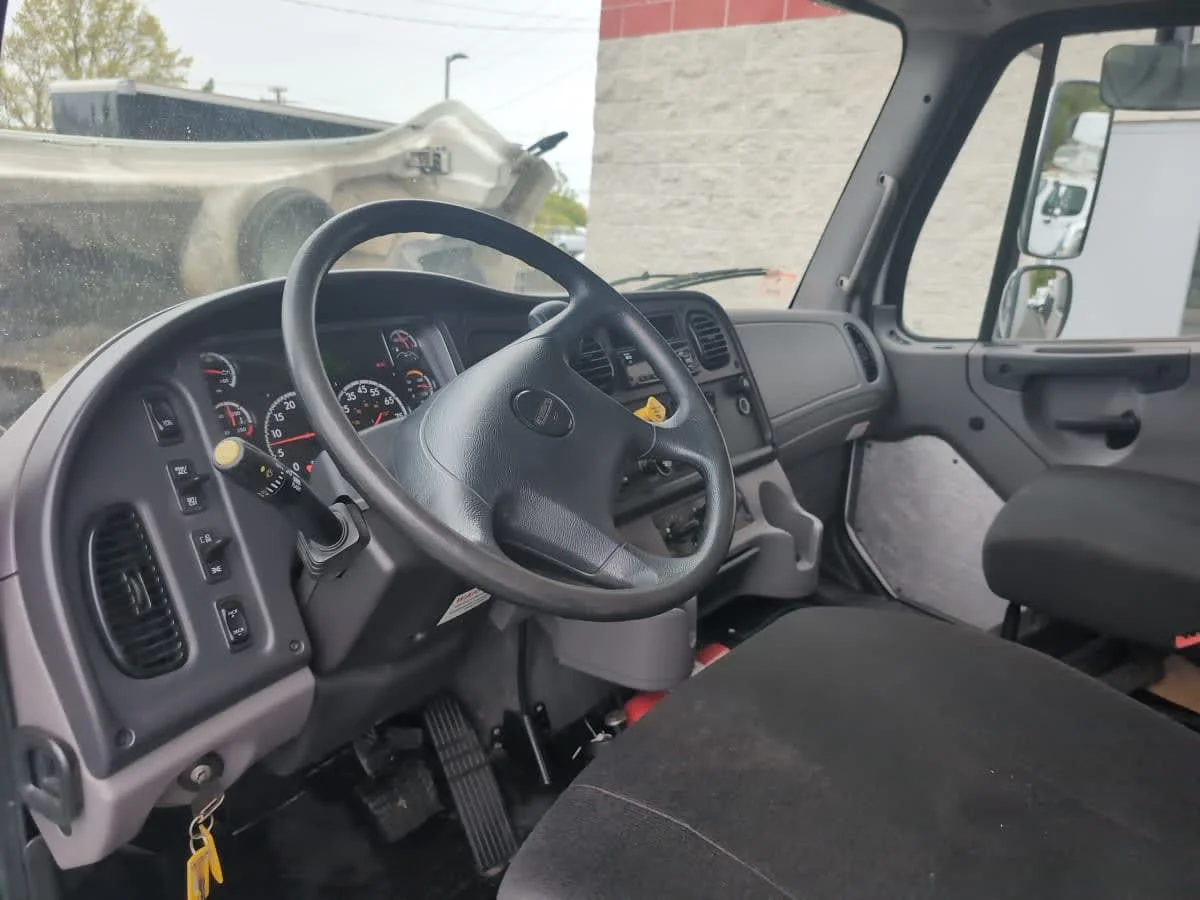 2019 Freightliner M2 106 in Norwood, MA — photo 7