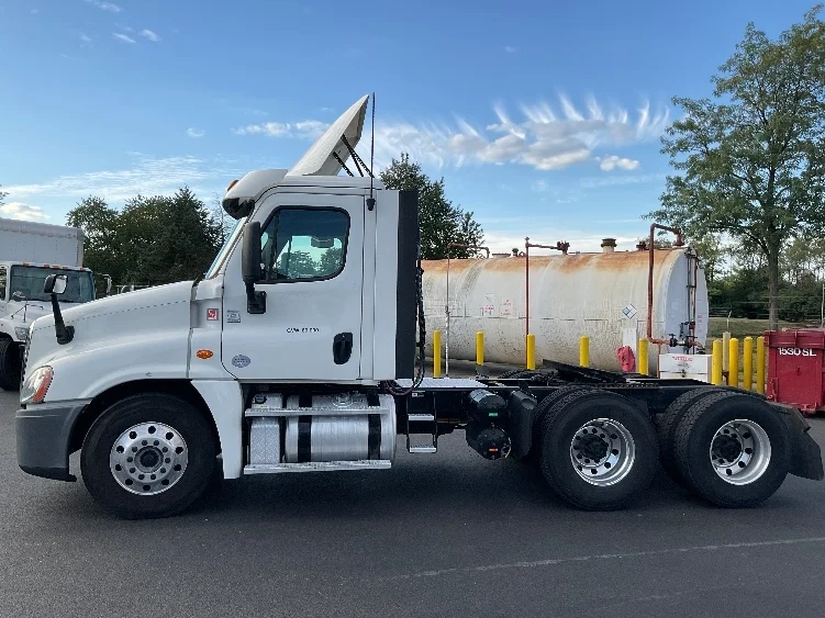2018 Freightliner Cascadia in Milford, DE — photo 4