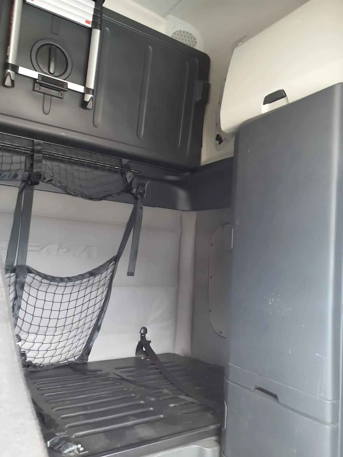 2020 Freightliner Cascadia in Oak Creek, WI — photo 15