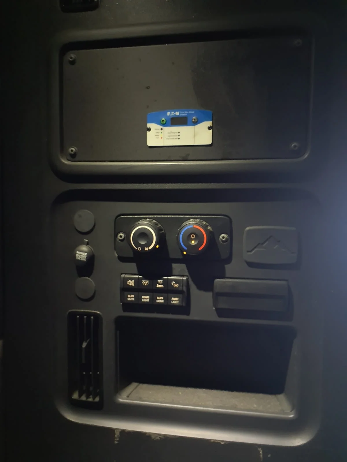 2020 Freightliner Cascadia in Oak Creek, WI — photo 14