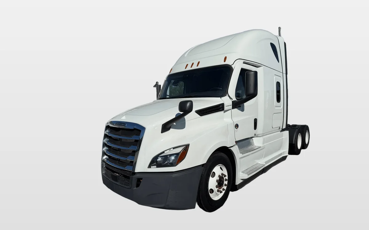 2021 Freightliner Cascadia - image 1