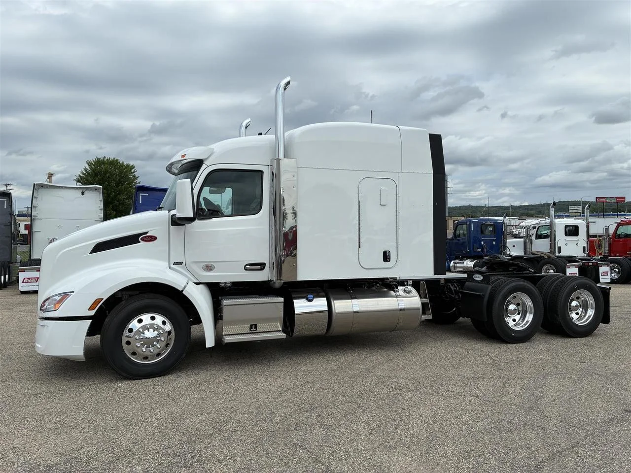 2027 Peterbilt 579