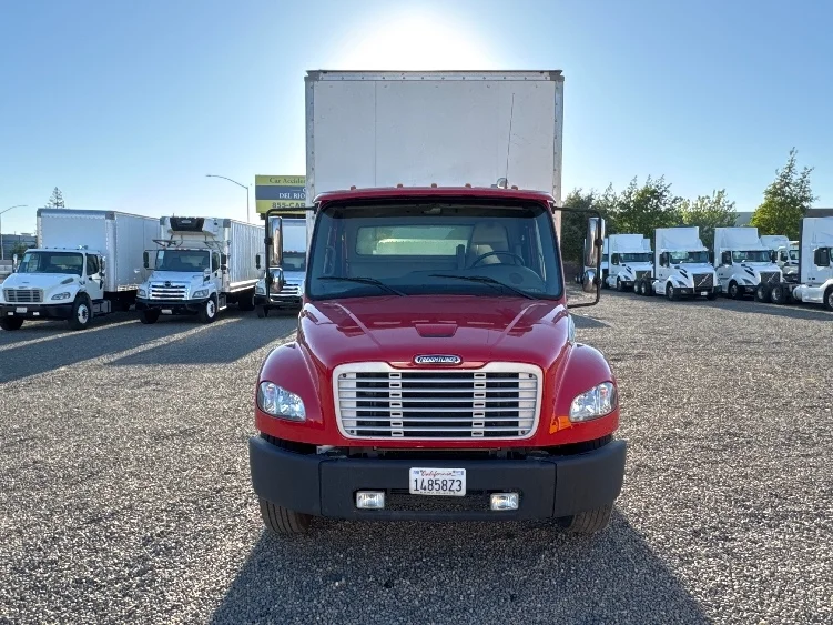2021 Freightliner M2 106 - image 2