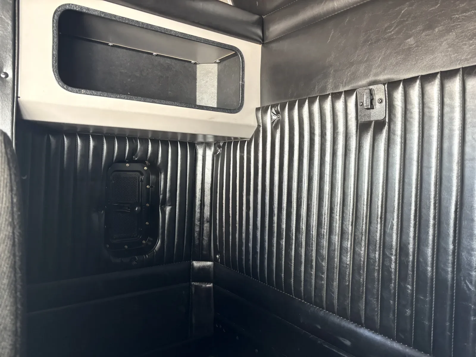 2016 Kenworth T800 - image 22