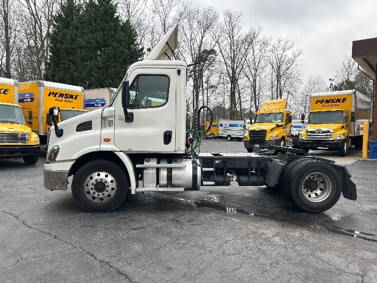 2019 Freightliner Cascadia in Duluth, GA — photo 4