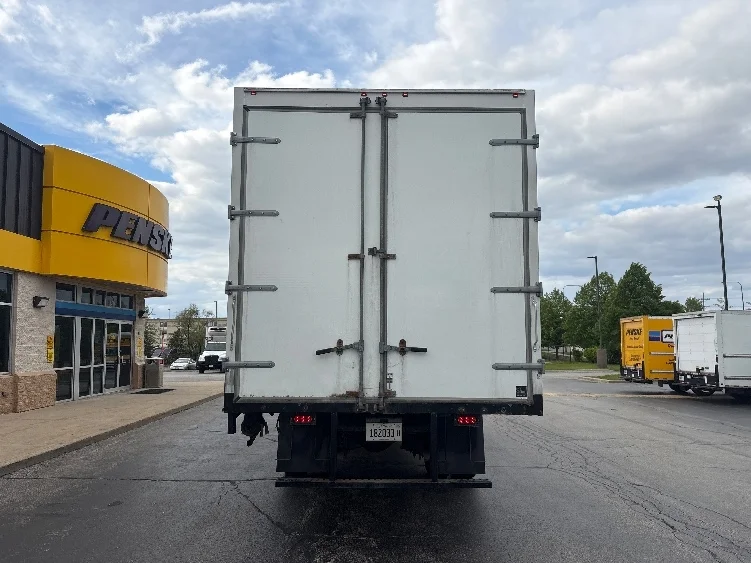 2021 Freightliner eM2 in Chicago (Melrose Park), IL — photo 7