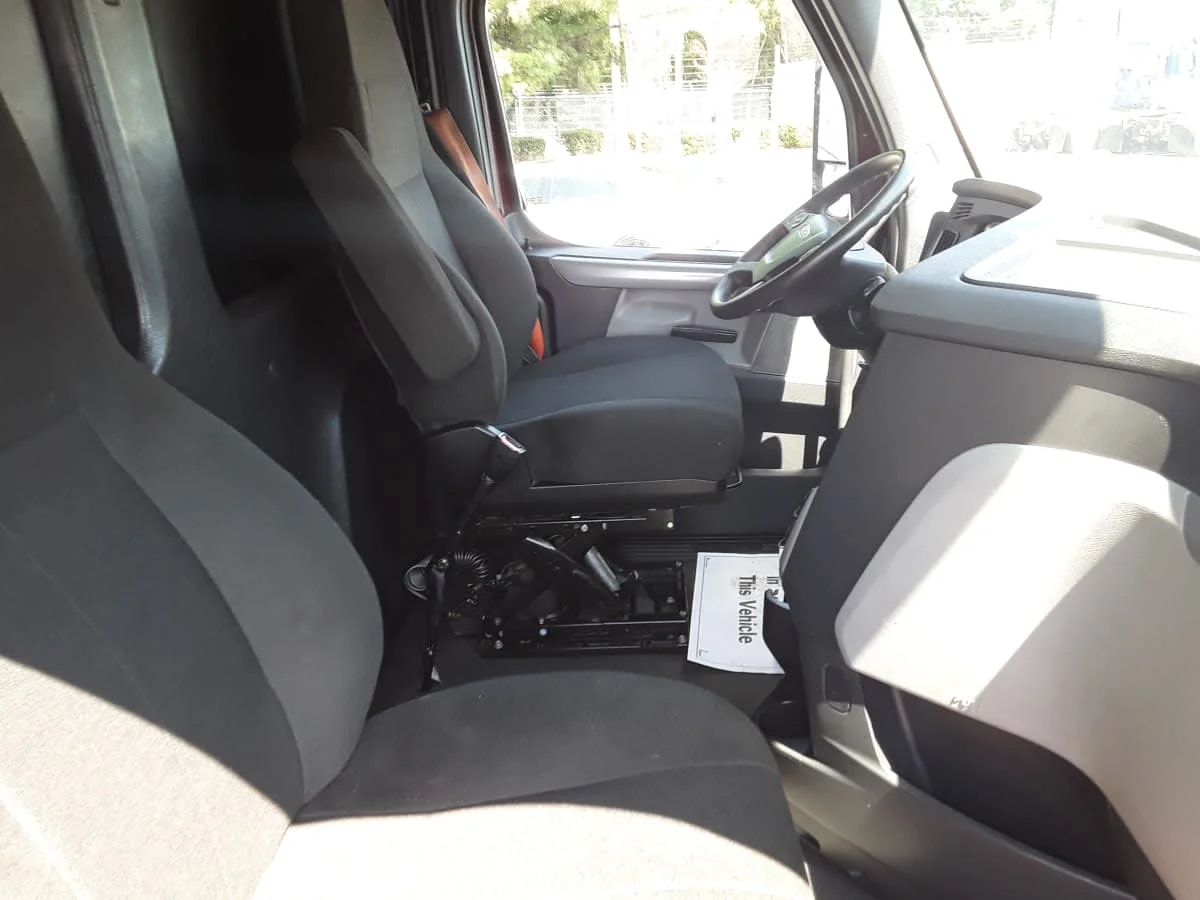 2021 Freightliner Cascadia in Charlotte, NC — photo 12